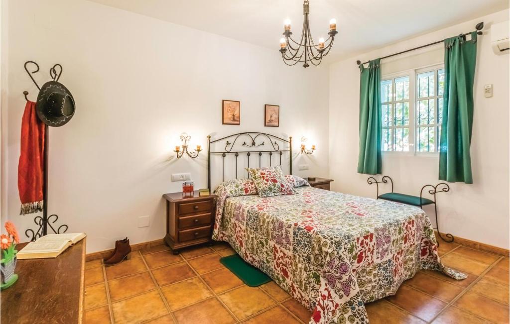 Amazing Home In Iznajar With 4 Bedrooms, Wifi And Outdoor Swimming Pool photo 4