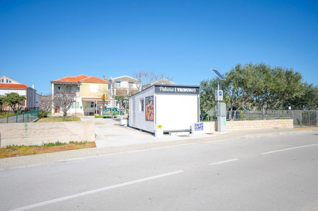 Apartment By the sea