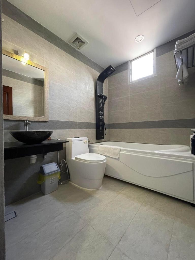 Y Linh Hotel