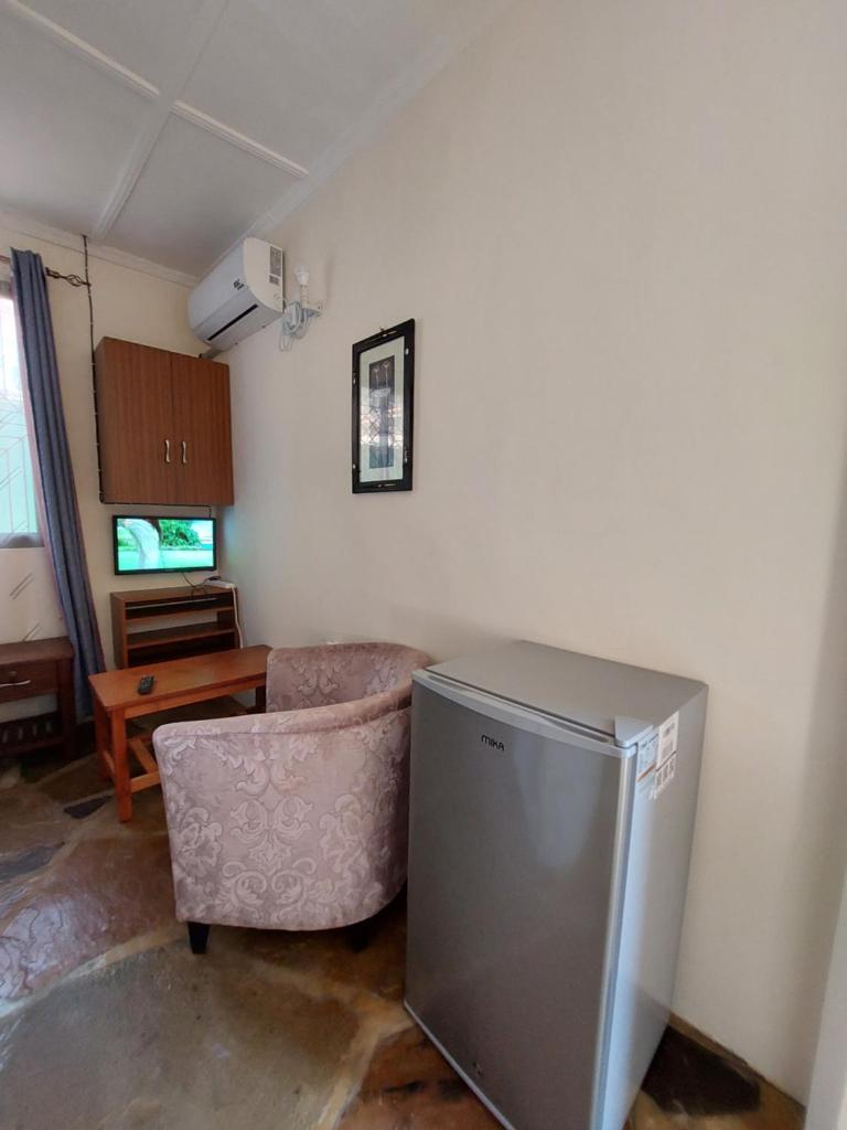Amarossi Rhino-Studio Terrace Apartment,Mtwapa photo 3