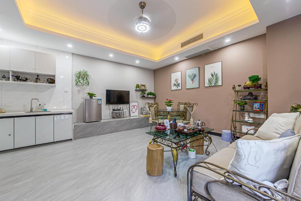Locals Apartment House 01