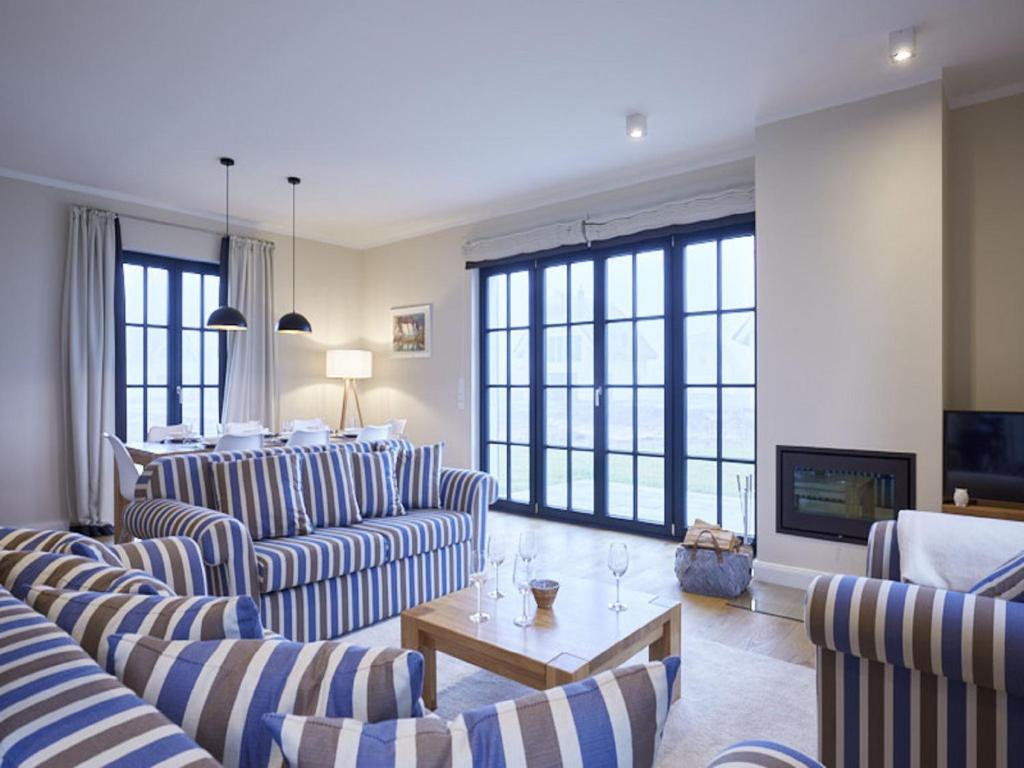 Reetland am Meer - Luxus Reetdachvilla mit 3 Schlafzimmern, Sauna und Kamin F15 photo 1