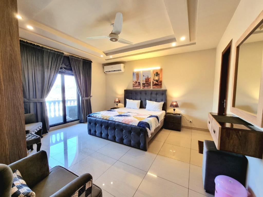 Executive 3 Bedrooms Apartment In Bahria Town photo 4