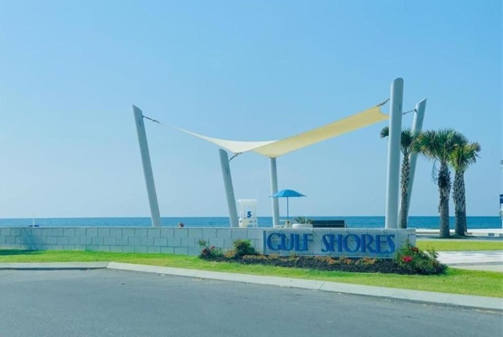 Cozy Condo Just Steps To The Beach, Unit 2 - Sleeps 4 image