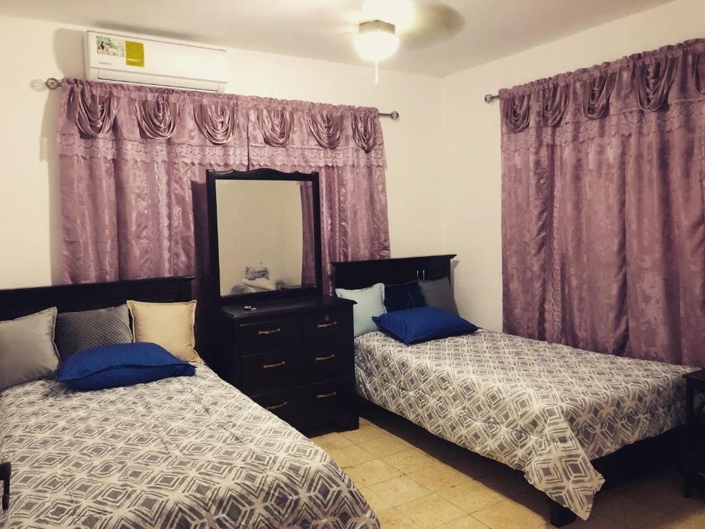 Hostal Familiar Los Girasoles photo 3