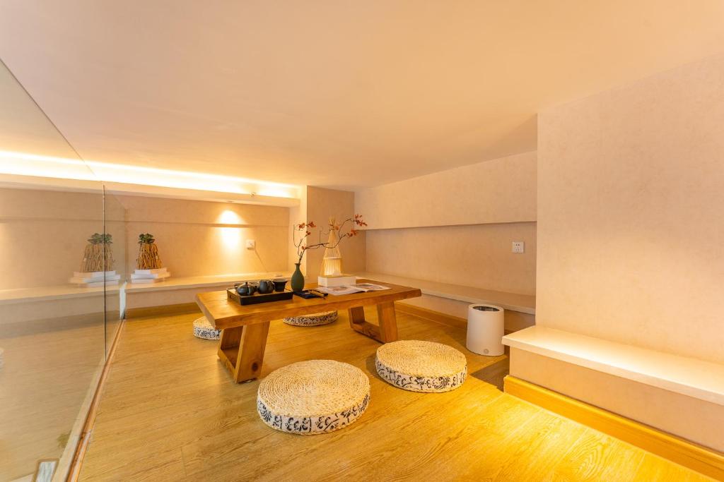 Locals Apartment Inn 11 photo 2