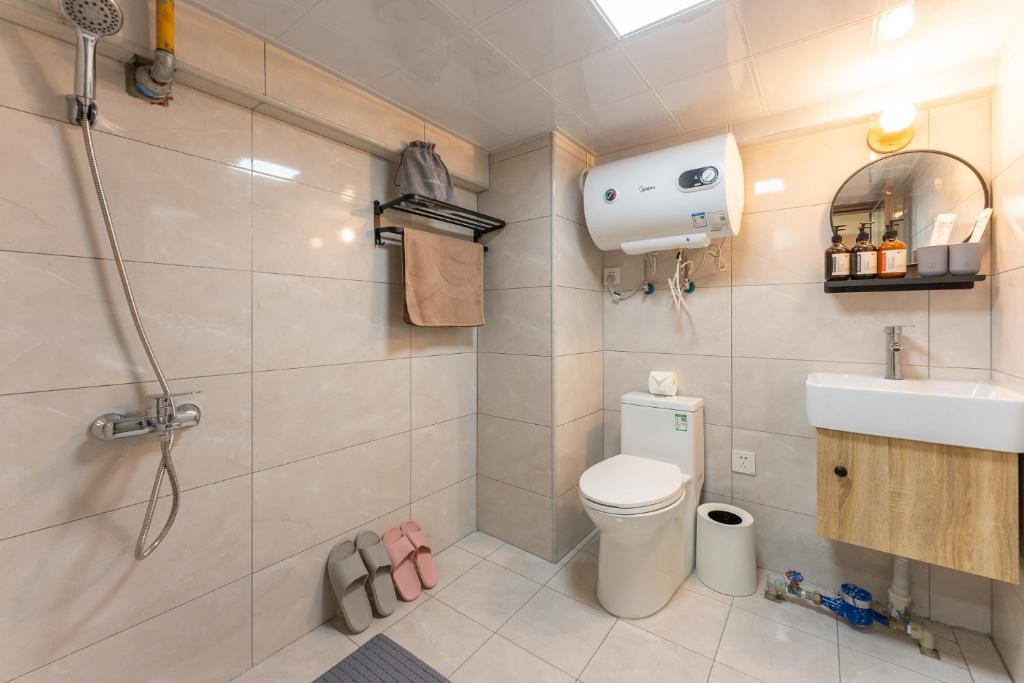 Locals Apartment Inn 38 photo 3