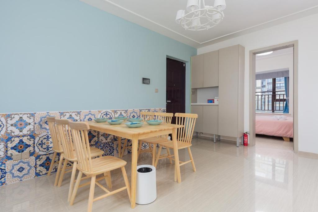 Locals Apartment House 05 photo 4