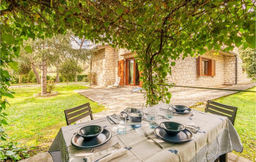 Nice Home In Saturnia With Wifi And 3 Bedrooms