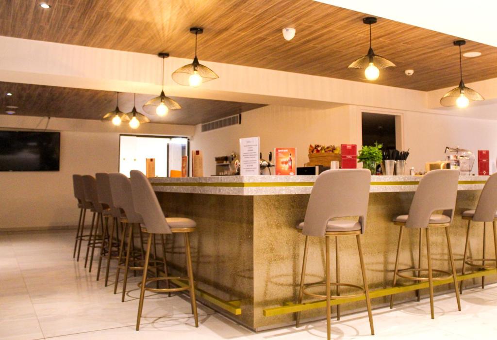 Piere - Anne Beach Hotel photo 3