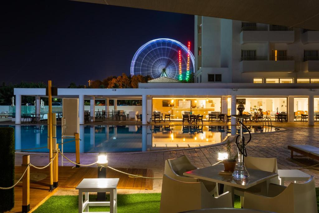 Piere - Anne Beach Hotel photo 1