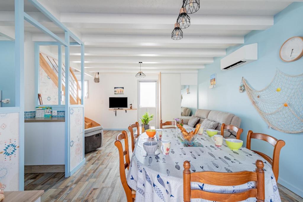 Villa moderne et coloree a Jard sur mer photo 3