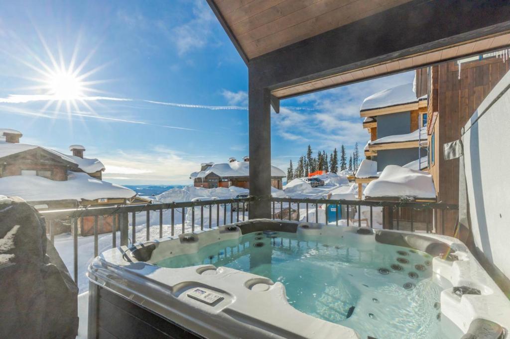 The White Pearl - Amazing Luxury Chalet with Mountain Views photo 3