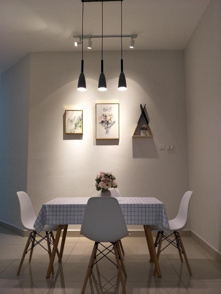 73 cozyhome-Gated and Guarded,Northern European Interior photo 3