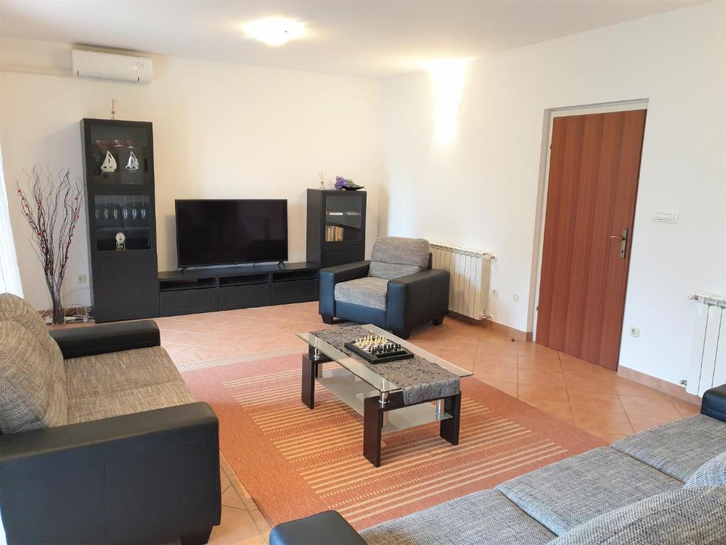 Holiday home Elis photo 3