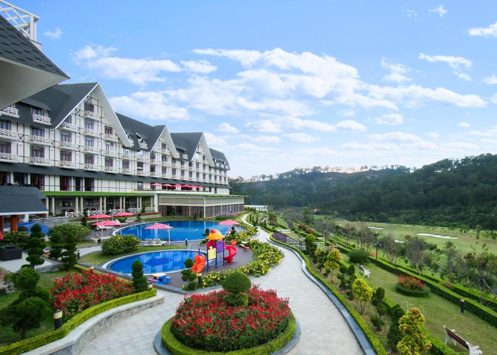 Swiss-Belresort Tuyen Lam