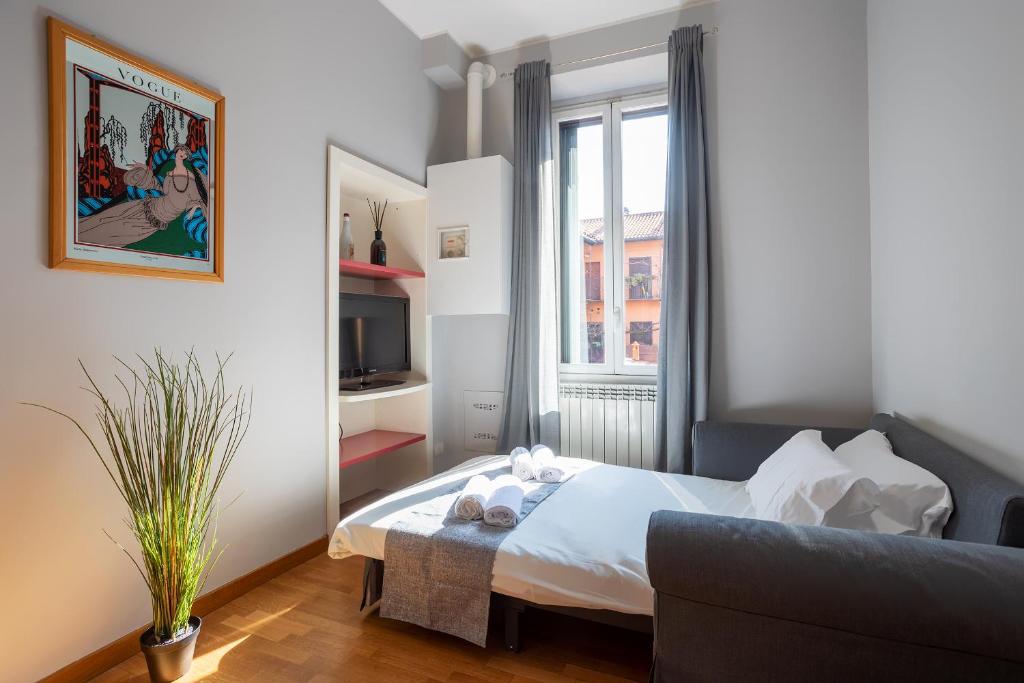 [NAVIGLI-DUOMO] Apartment with Netflix+Wifi photo 3