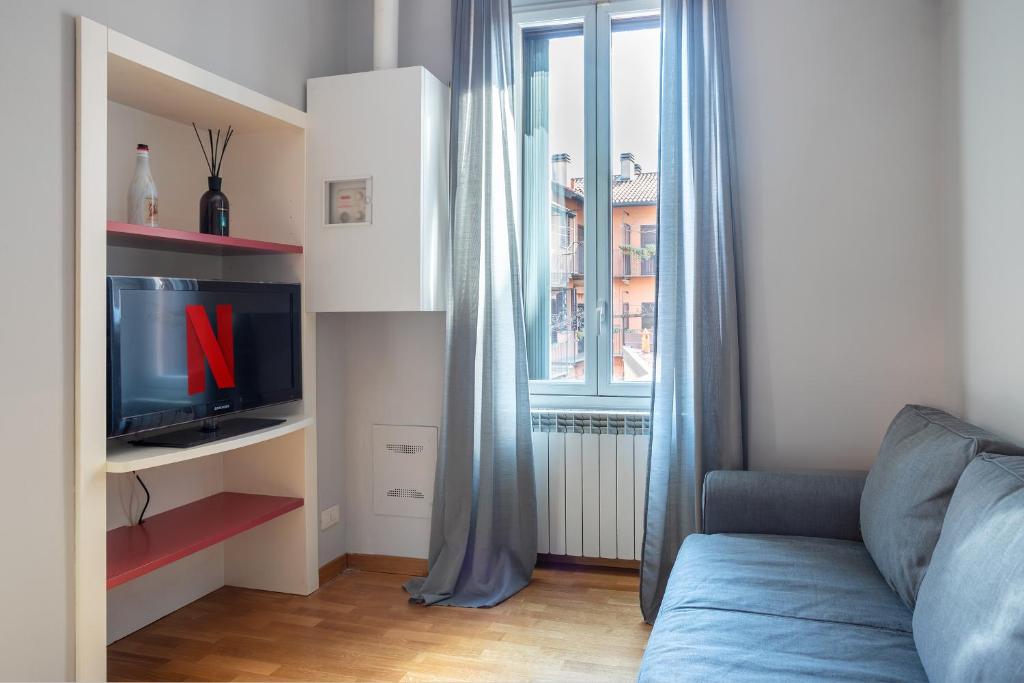 [NAVIGLI-DUOMO] Apartment with Netflix+Wifi photo 2
