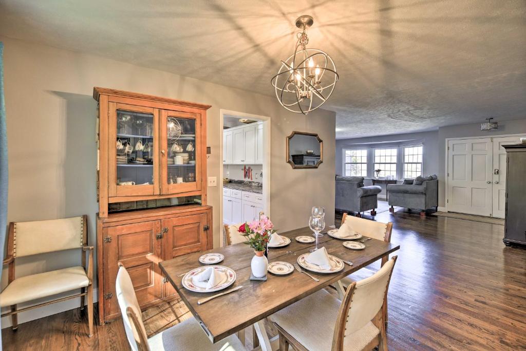 Lakefront Kingsport Home with Private Hot Tub! photo 4