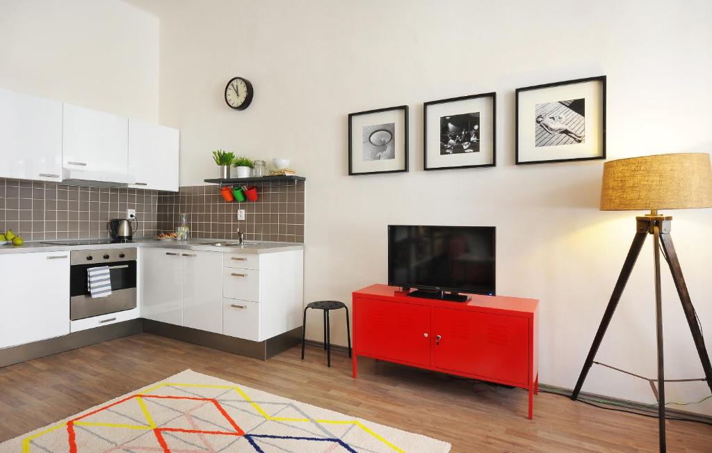 Cosy Design Apartment - Tap to explore photos