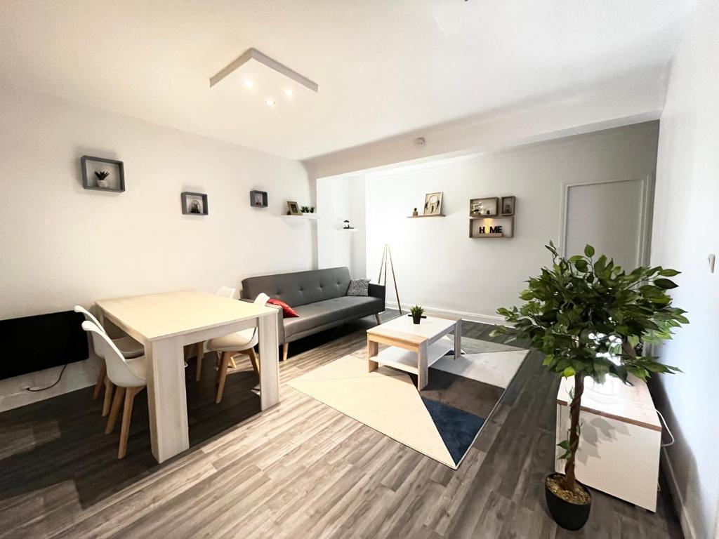 Appartement de charme T2 au coeur de Bourges photo 3