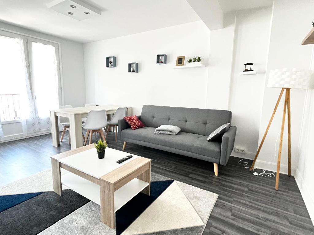 Appartement de charme T2 au coeur de Bourges photo 1