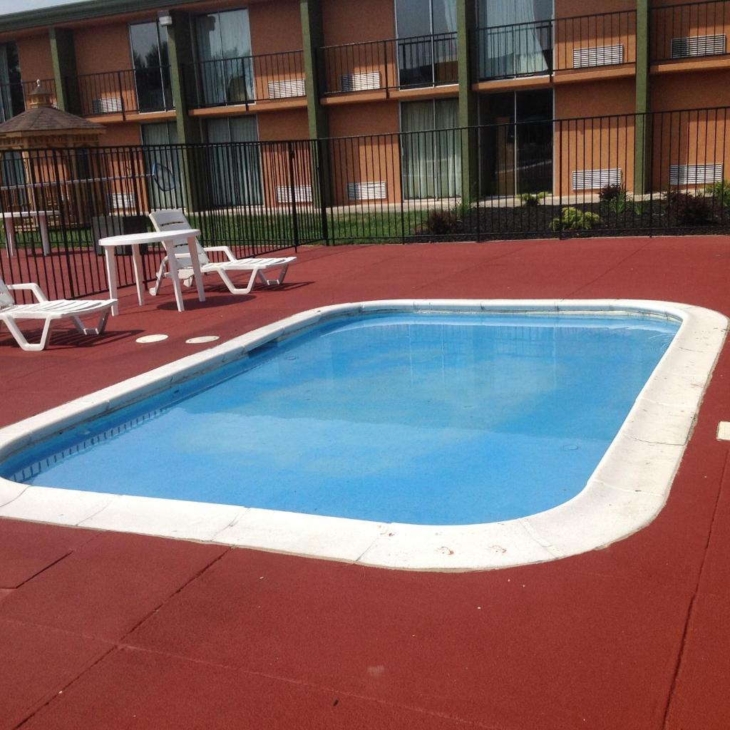 Baymont by Wyndham Salem Roanoke Area photo 4