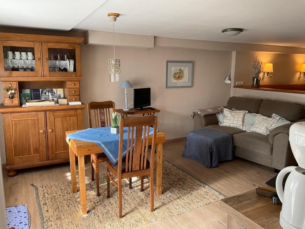 Apartment,Wohnung & Zimmer 'Am Waldfreibad' photo 3