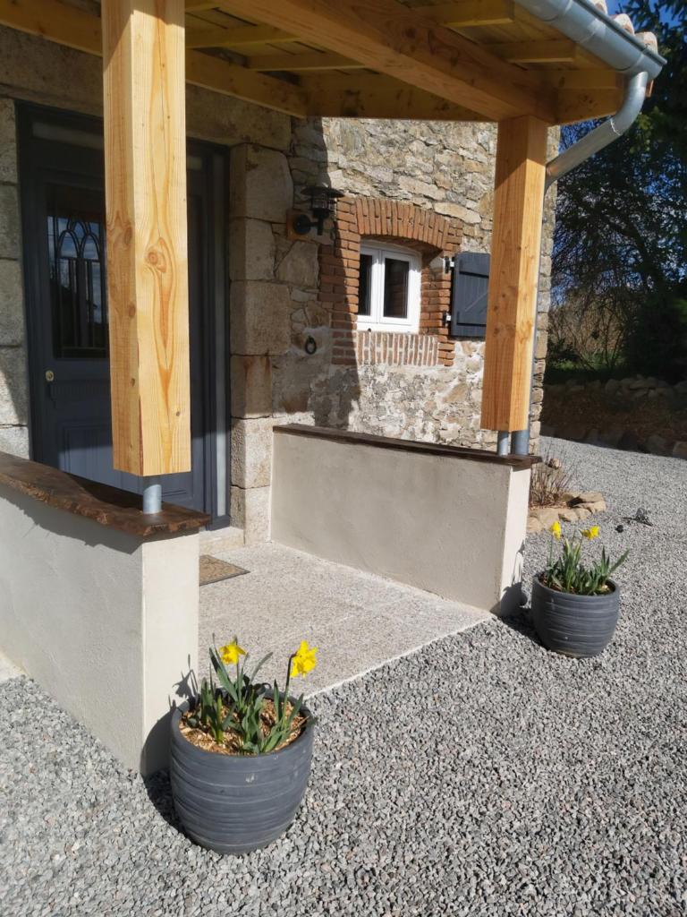 Beautiful 2 bed cottage with swimming pool photo 4