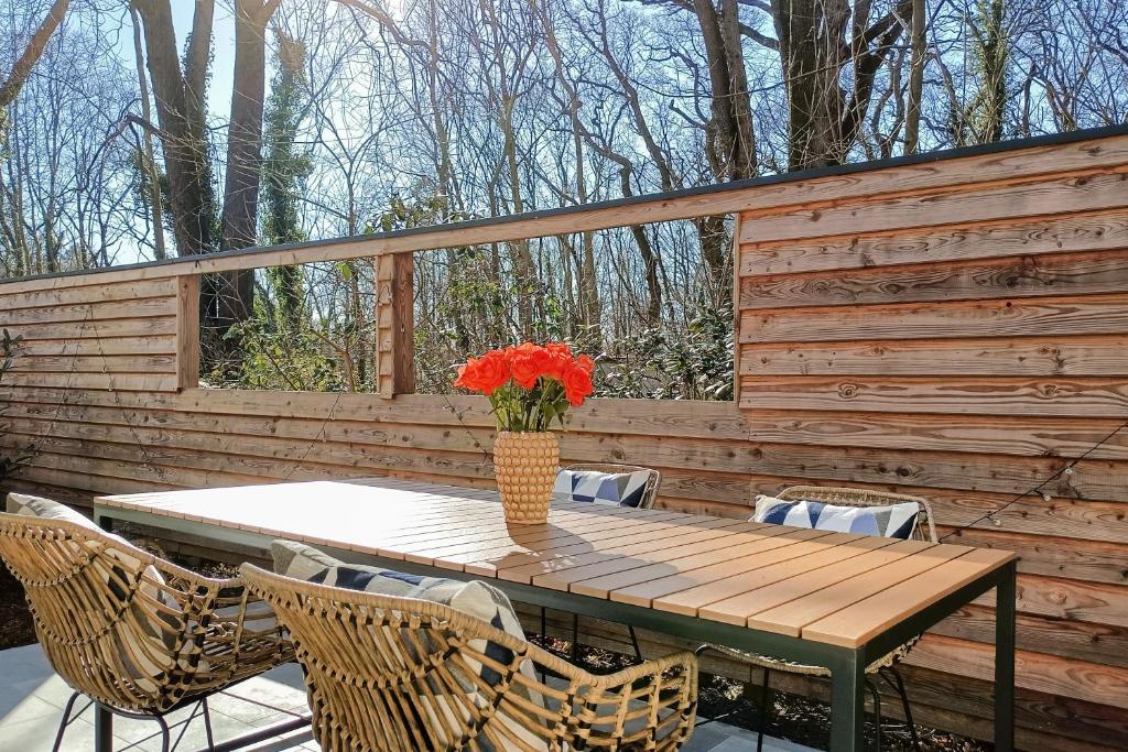 VIVID - Ideal für 4 - Strandnähe mit 2 Terrassen - 2 SZ & WZ photo 4