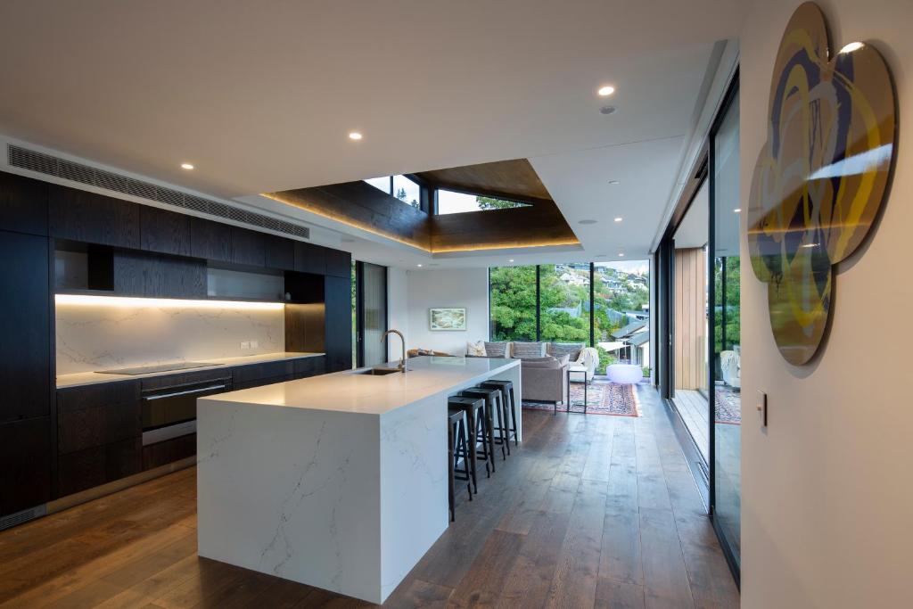 The Hill Residence photo 3