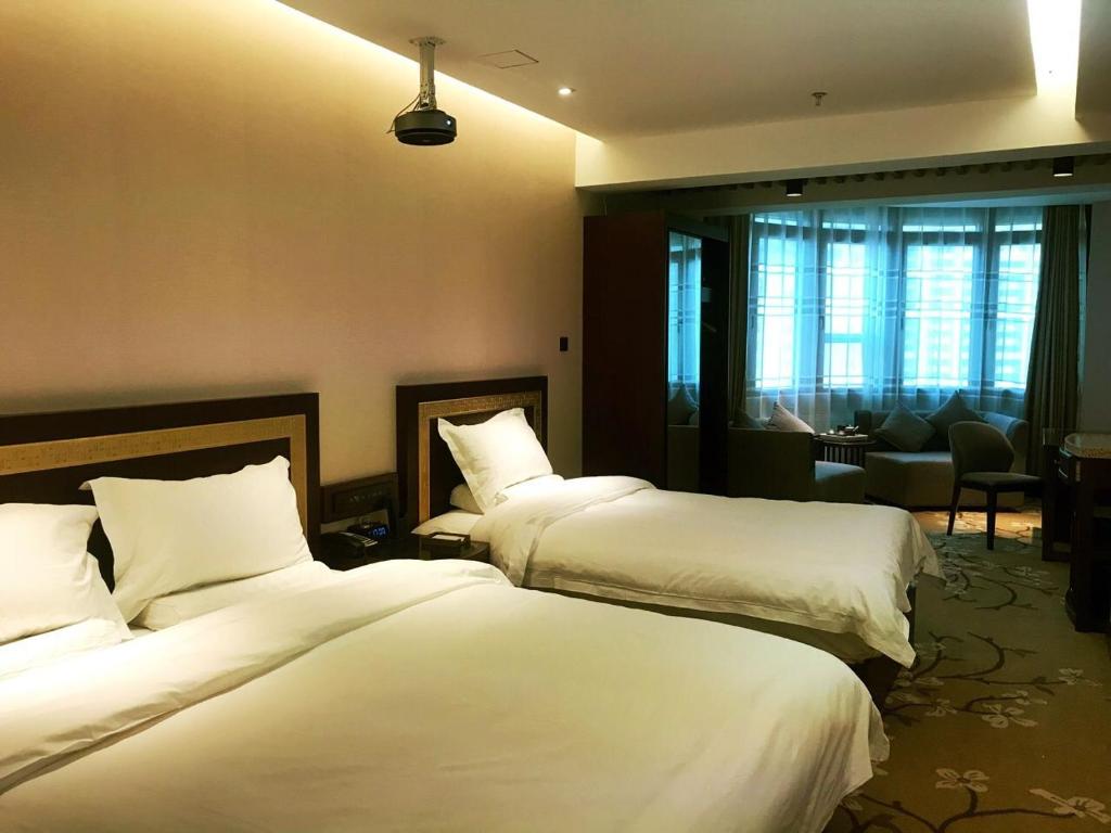 Sun Moon Lake Hotel Dalian photo 1