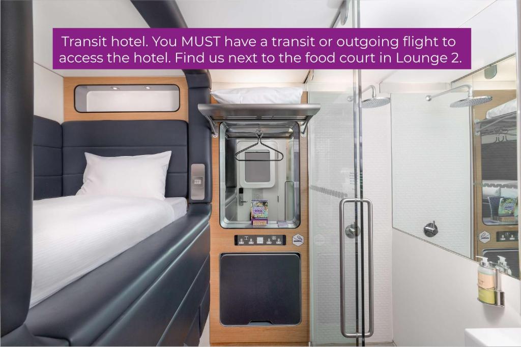 YOTELAIR Amsterdam Schiphol Transit Hotel photo 3