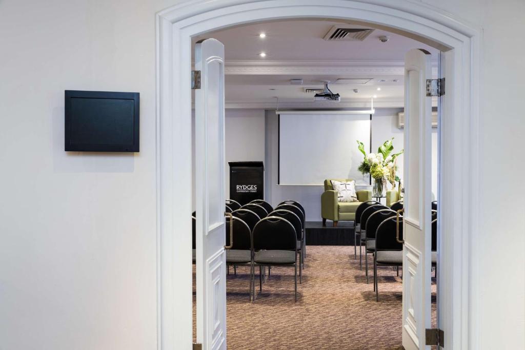 Rydges Camperdown photo 3