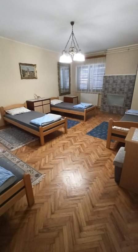 Kuća za izdavanje Kinđa photo 2