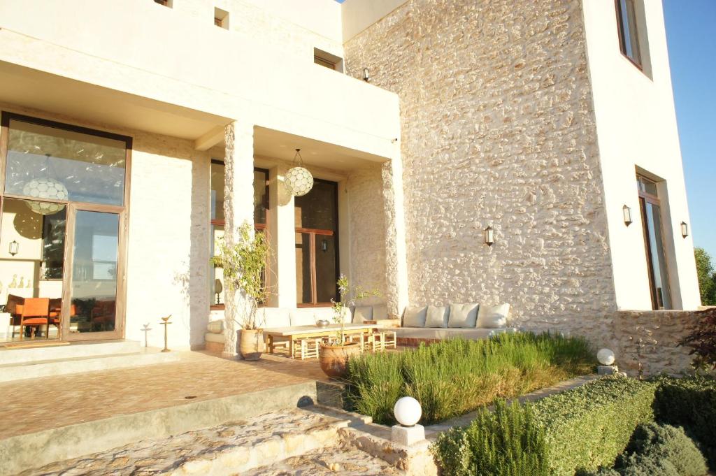 Villa Azir photo 1