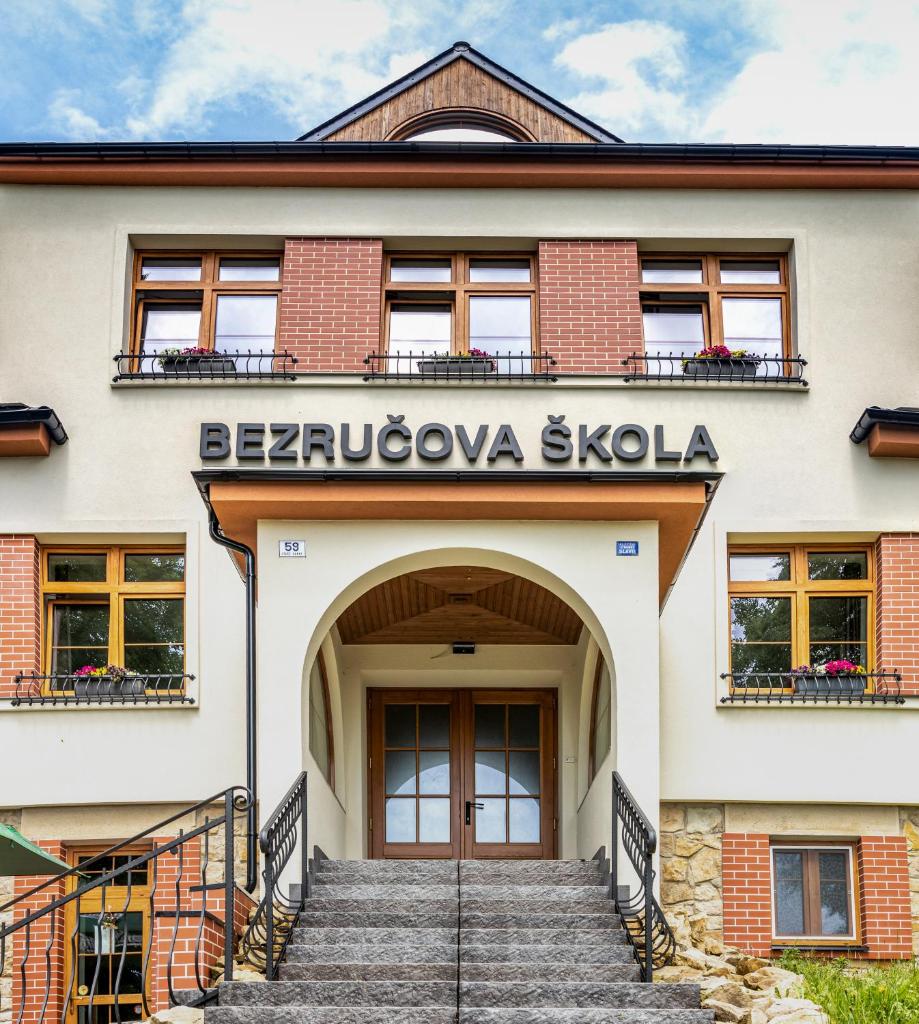 Bezručova škola photo 1