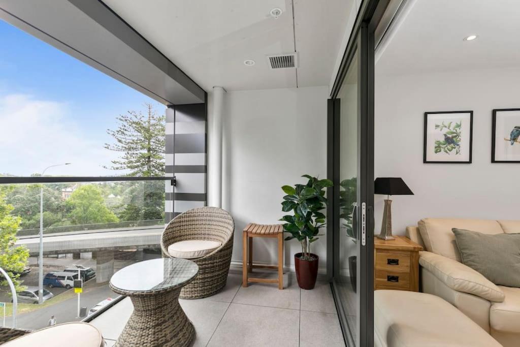 Urban City Escape with pool, gym, sauna and spa photo 2