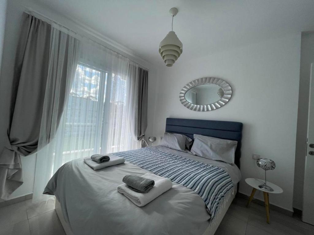 Peaceful Run-a-way Apartment by the Beach photo 2