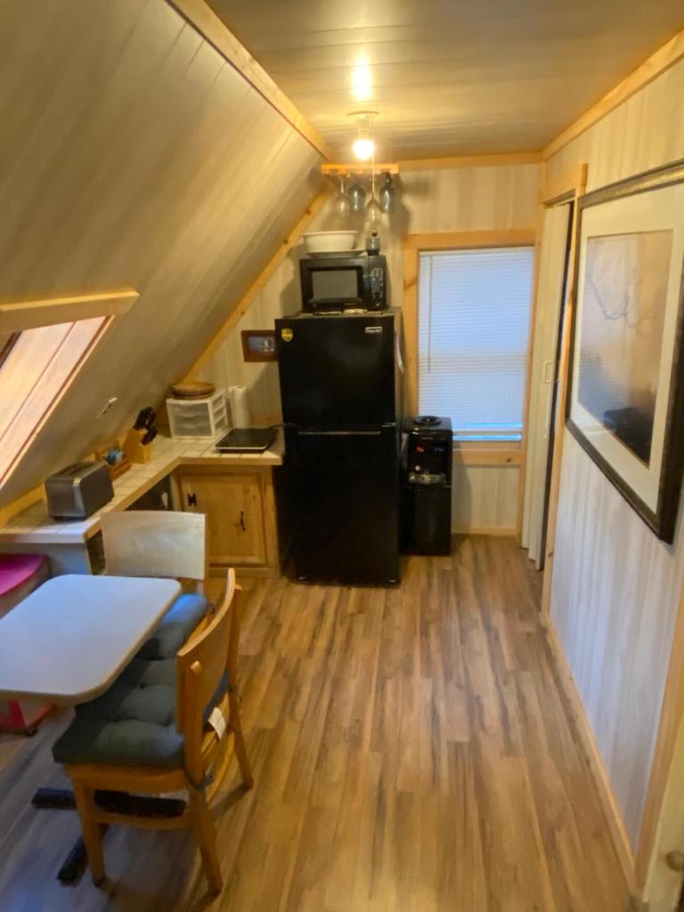 Charming studio in-law on Great East Lake photo 4