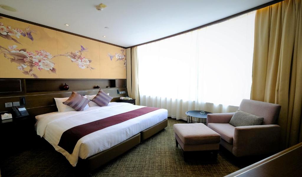 South Pacific Hotel photo 2