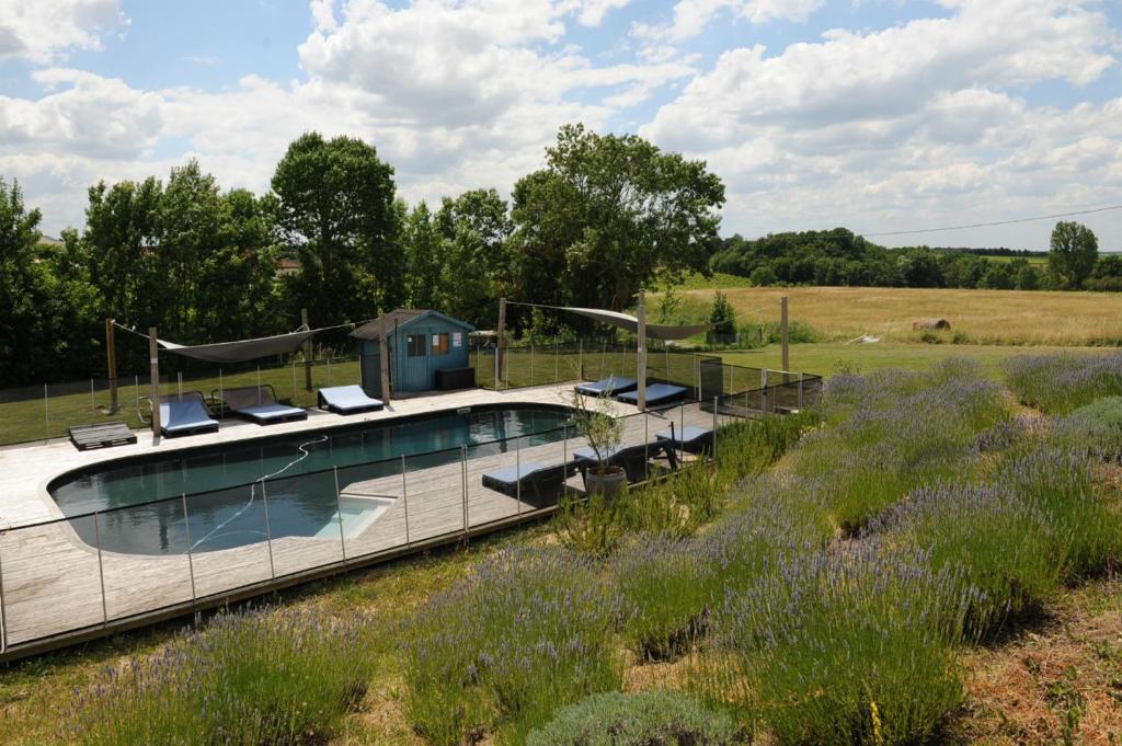 Simply Canvas Farm - Cottages photo 2