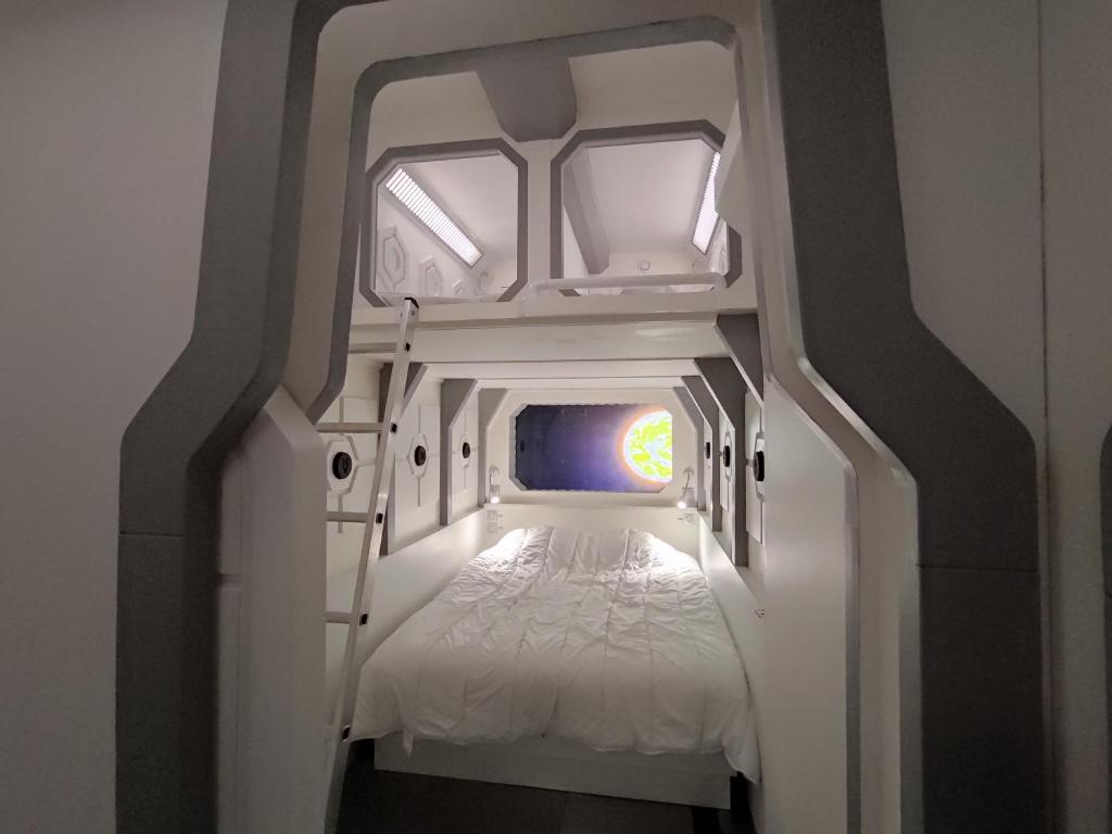 Space Lodge, vaisseau spatial - jeu type escape game photo 3