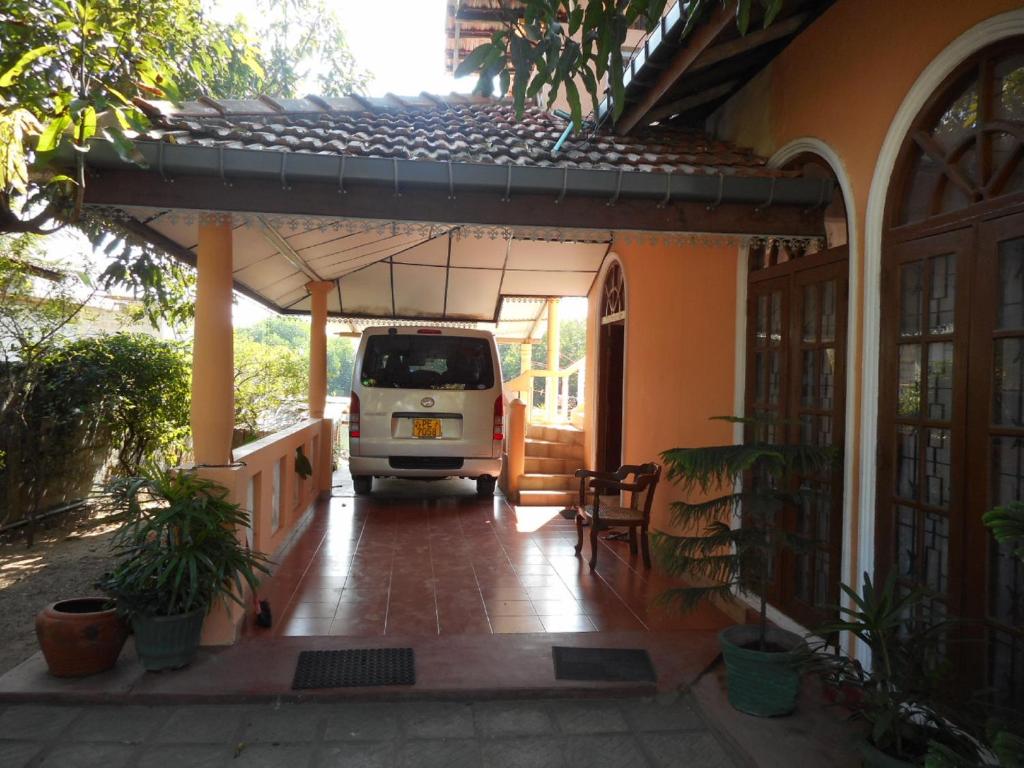 Negombo Lagoon Villa photo 1