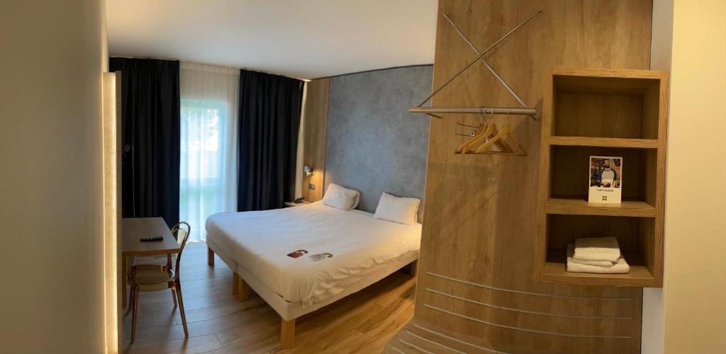 ibis Styles La Louvière photo 2