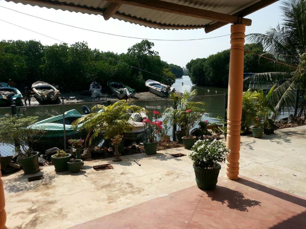 Negombo Lagoon Villa photo 3