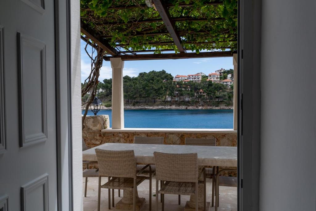 Seafront apartment Marina photo 3