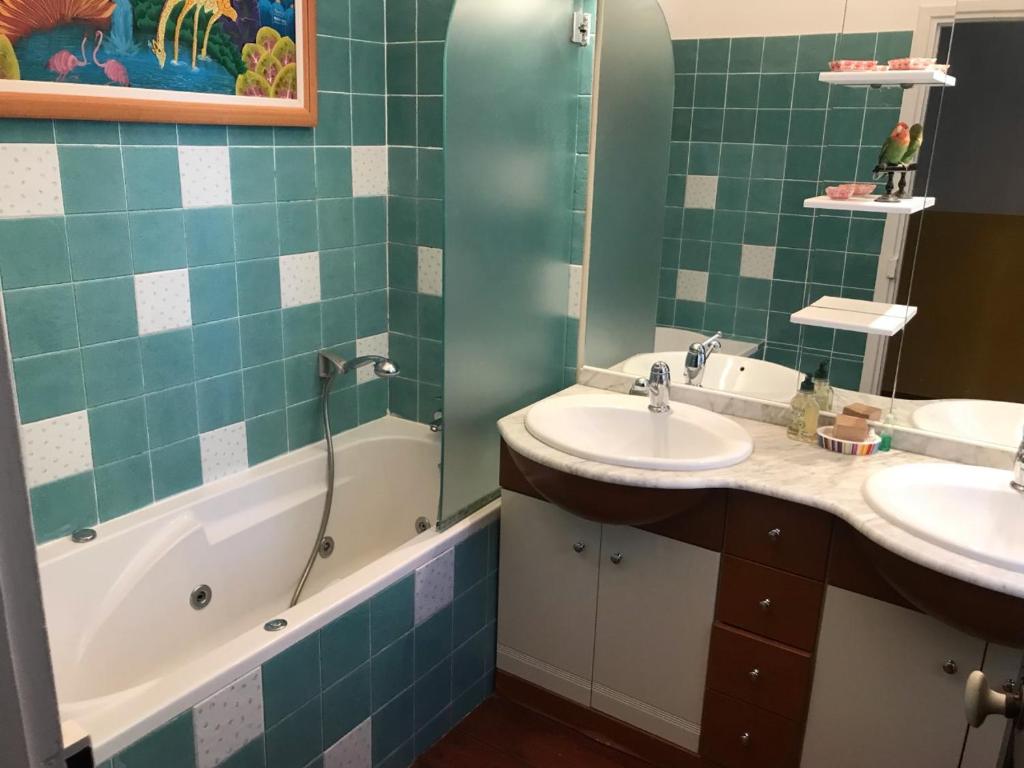 Chambre Rose - Thumbnail image