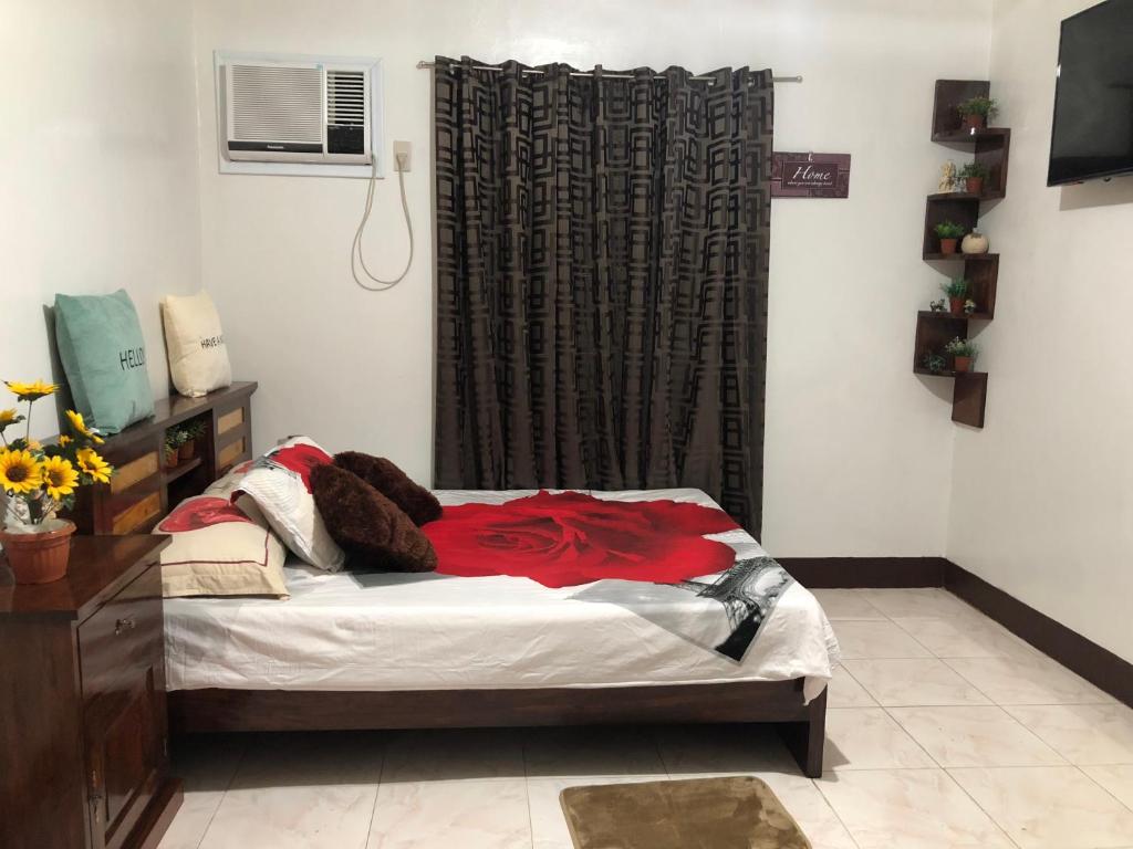 15pax-2minutes to Vigan-Rose and Fer Transient-2 Bedroom House photo 1
