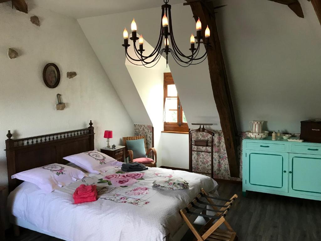 Gîte Le Mur magnifique longère au Bourgogne-du-Sud photo 2
